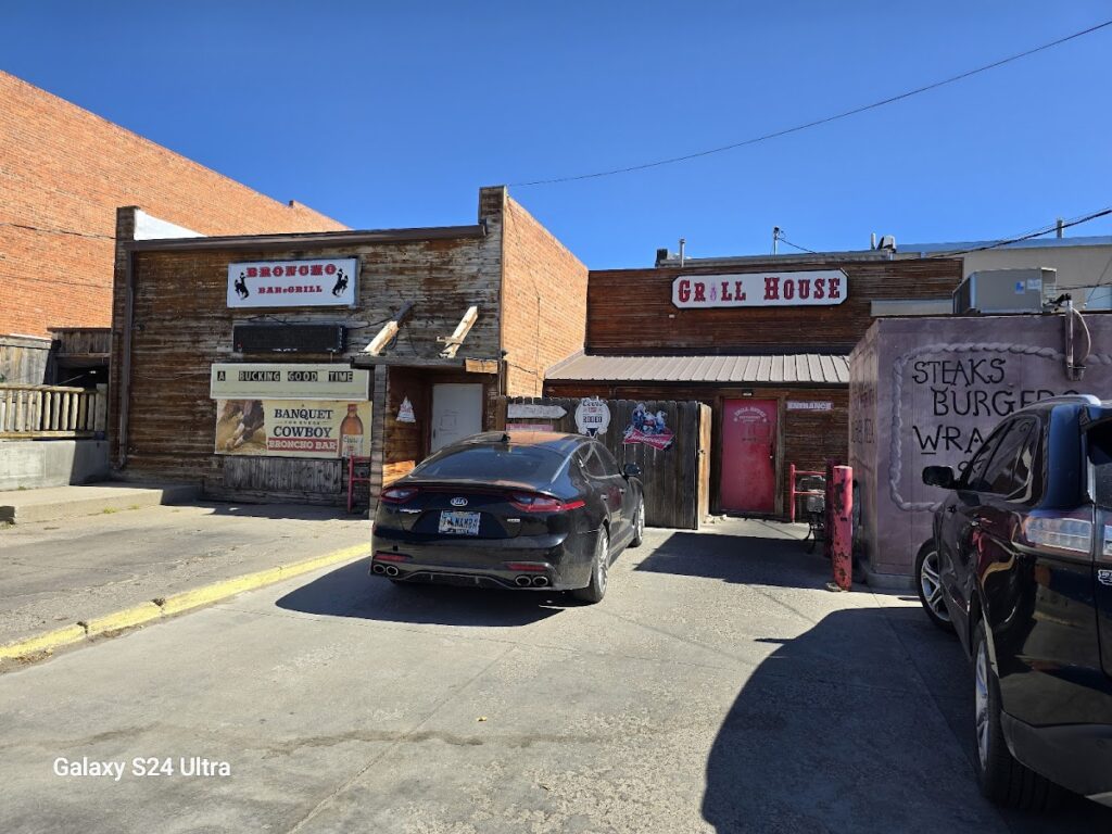 Broncho Grill House & Bar Photo 4